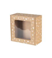 pudelko fasonowe z okienkiem 200x200x100 mm z białym nadrukiem serduszka serca zdj glowne
